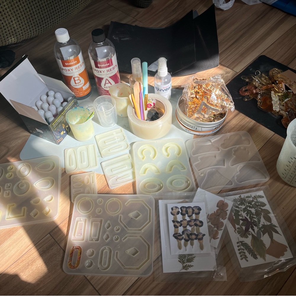 Epoxy Resin Craft Kit with Molds
